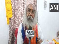 
      
      Fashion for Mamata to hurt Hindu sentiments: Acharya Pramod
      
      