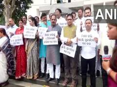 
      
      BJD MLAs protest BJP govt's Mission Shakti restructuring
      
      