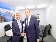 
      
      EAM S Jaishankar meets Sergey Lavrov in Johannesburg
      
      