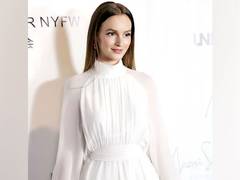 
      
      Leighton Meester joins her husband  Adam Brody
      
      