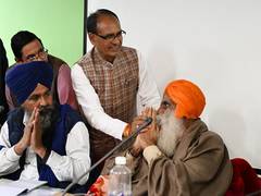 
      
      Shivraj Chauhan reaches out to farmer leader Jagjit Dallewal
      
      