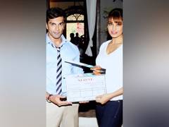 
      
      Bipasha Basu calls Karan ‘monkey’ in sweet b’day post
      
      
