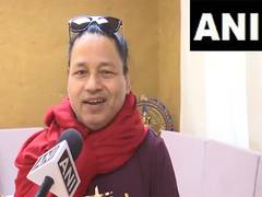 
      
      Kailash Kher visit Mahakumbh Mela, takes holy dip in Sangam 
      
      