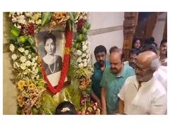 
      
      Rajinikanth pays floral tribute to Jayalalithaa 
      
      