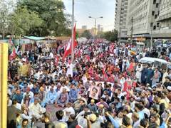 
      
      National Highway blocked in Sindh, Pakistan, as protests erupt ag
      
      