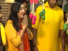 
      
      Bansuri Swaraj offers prayer to Lord Shiva on Mahashivratri
      
      