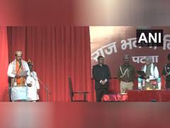 
      
      Nitish Kumar expands Bihar cabinet, seven BJP MLAs take oath
      
      