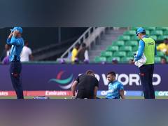 
      
       England suffer another injury scare, Mark Wood goes off field 
      
      