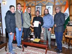 
      
      Himachal: Delegation of medical, dental teachers calls on CM
      
      