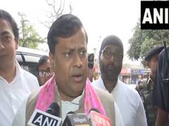 
      
      Union Minister Majumdar on Abhishek Banerjee's remarks
      
      