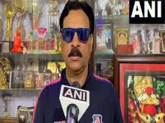 
      
      Enthusiasts in UP Back Team India against Australia
      
      