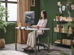 
      
      Colebrook Bosson Saunders Reimagines the Flo Monitor Arm 
      
      