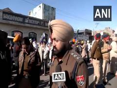 
      
      Farmers Protest at Golden Gate in Amritsar against Punjab govt
      
      