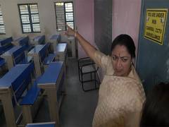 
      
      Delhi CM Rekha Gupta inspects school, assesses drinking water, sa
      
      