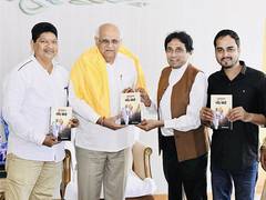 
      
      Dipak Desai’s ‘Yaadon Ke Gubbare’ Wins Dadasaheb Phalke 
      
      