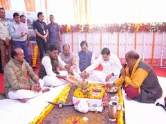 
      
      CM performs 'bhoomi pujan' for expansion of Kushabhau Auditorium 
      
      