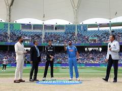 
      
      New Zealand win toss; opt to bat first against India in final
      
      