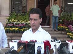 
      
      ‘Is she an industrialist or a smuggler?’: Congress MLA Arshad 
      
      