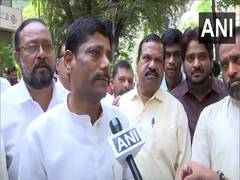 
      
      Former Congress MLA Ravindra Dhangekar hints to join Shiv Sena
      
      