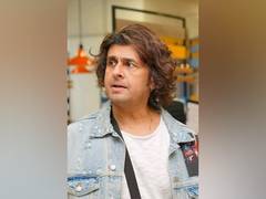 
      
      Sonu Nigam hits back at IIFA  after being snubbed from nomination
      
      