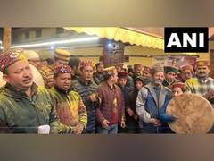 
      
      Bairagi community celebrate Holi with traditional songs in Kullu 
      
      