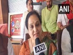 
      
      BJP's Parveen Joshi wins mayoral post in Faridabad
      
      