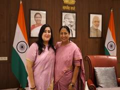 
      
      Delhi CM Rekha Gupta meets Bansuri Swaraj, discusses governance
      
      