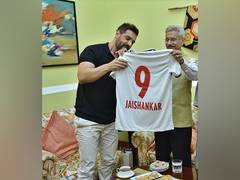 
    John meets Jaishankar ahead of ‘The Diplomat’ release
    