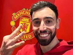 
      
      Fernandes hat-trick keeps Man United’s Europa League hopes alive
      
      
