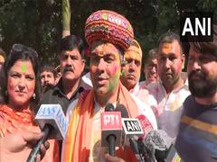 
      
      Delhi Minister Parvesh Verma extends Holi wishes
      
      