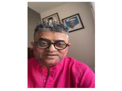
    Gajraj Rao sends warm Holi wishes to fans
    