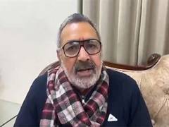 
      
      Giriraj Singh lambasts Tej Pratap over his order to cop on Holi
      
      