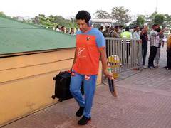 
      
      Sachin discreetly tests “Ten X You” cricket gear on & off-field
      
      