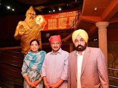 
      
      Arvind Kejriwal offers prayers at Lord Valmiki shrine
      
      