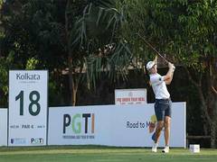 
      
      Joshua Berry moves into the sole lead after a late flourish
      
      
