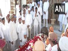 
      
      Tributes paid to Arvind Singh Mewar in Udaipur
      
      