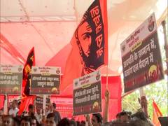 
      
      VHP, Bajrang Dal intensifies demand to remove Aurangzeb's tomb
      
      