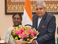 
      
      President Murmu meets Vice President Dhankhar 
      
      