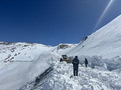 
      
      BRO commences snow clearance operation on Leh-Manali Highway
      
      