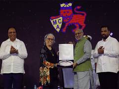 
      
      MCA honours Dilip Vengsarkar, Diana Edulji
      
      