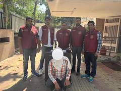 
      
      Crime Branch officers pose as model to arrest gangster
      
      