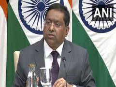 
      
      Nimantran toh rishton pe nirbhar karta hai: MEA
      
      