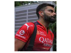 
      
      IPL: RCB stalwart Virat Kohli felicitated with special memento
      
      