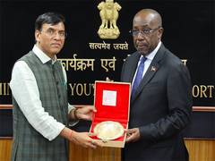 
      
      Antigua & Barbuda Foreign Minister meets Mansukh Mandaviya 
      
      