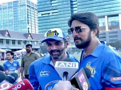 
    Sohail, Sudeep on TB Mukt Bharat Awareness Cricket Match
    