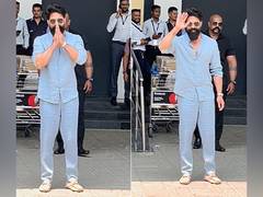 
      
      'KGF' star  Yash in Mumbai for shoot of 'Toxic' 
      
      