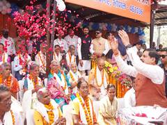 
      
      MP CM Mohan Yadav celebrates birthday with leprosy patients
      
      