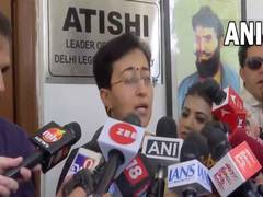 
      
      Atishi claims huge crowd gathers at liquor stores in UP
      
      