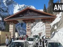 
      
      Tourists enjoy snow and scenic beauty at Atal Tunnel in Himachal 
      
      