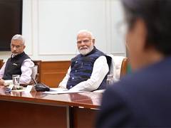 
      
      PM meets Japanese delegation 
      
      